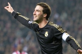 德罗巴焦点对战：纳达尔60分钟激战德国队，战术调整胜负难料-爱游戏在线